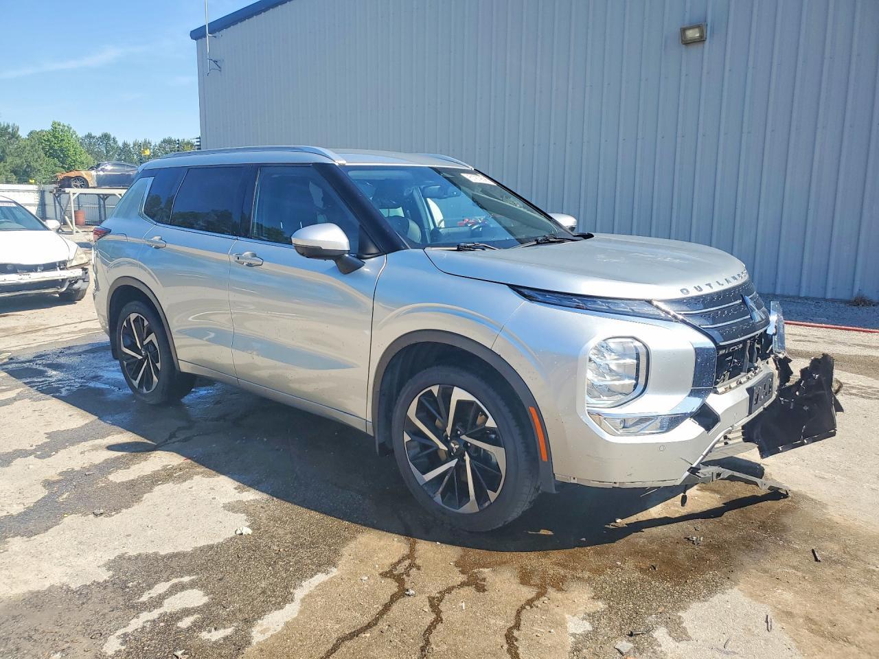2022 MITSUBISHI outlander