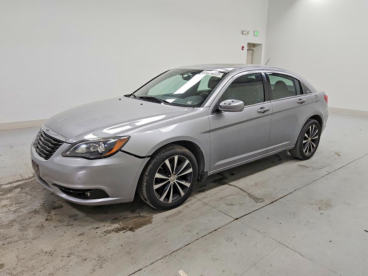 2013 CHRYSLER 200