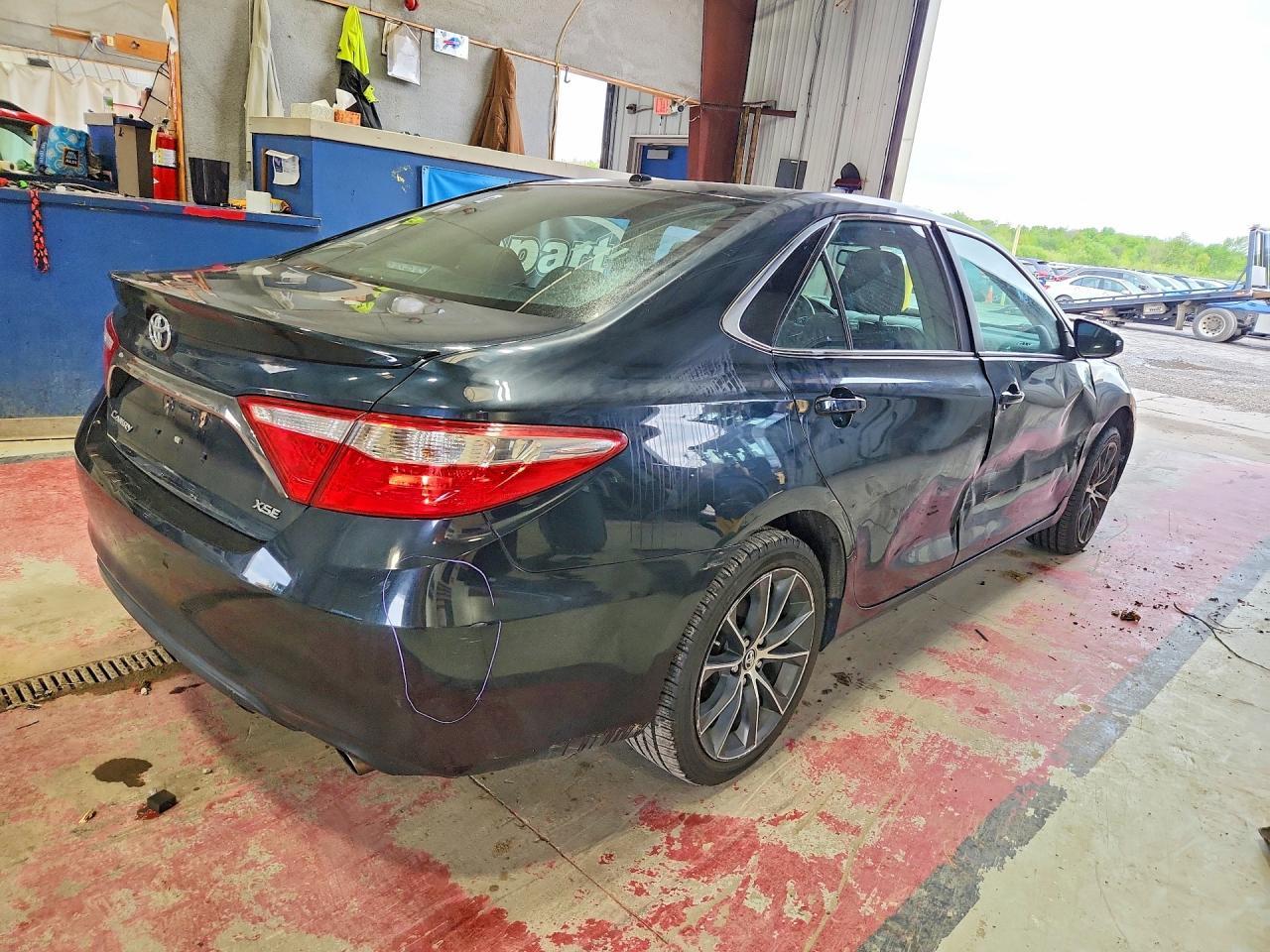 2015 TOYOTA CAMRY