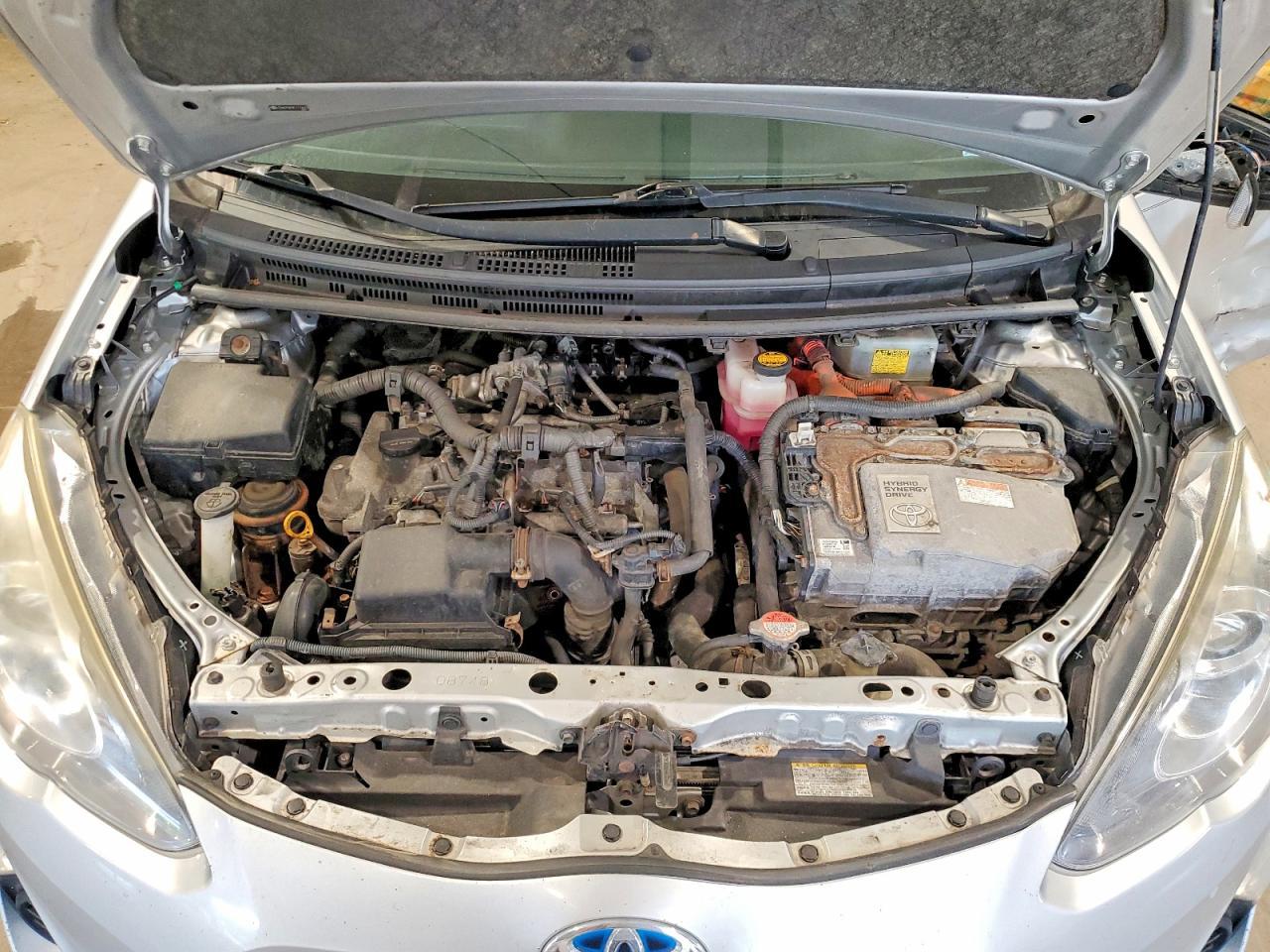 2015 TOYOTA Prius c