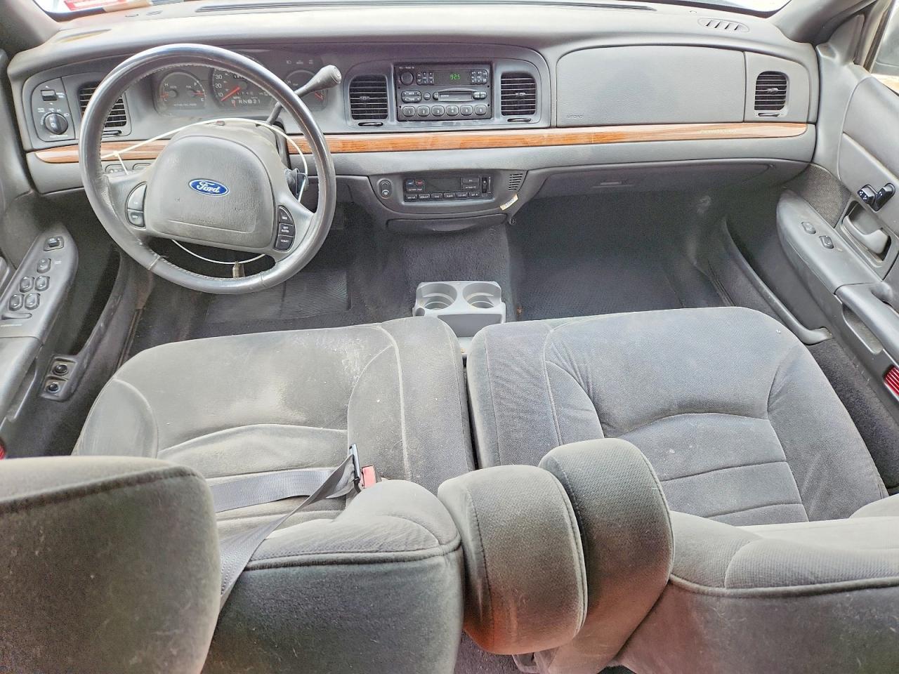 2001 FORD Crown Victoria