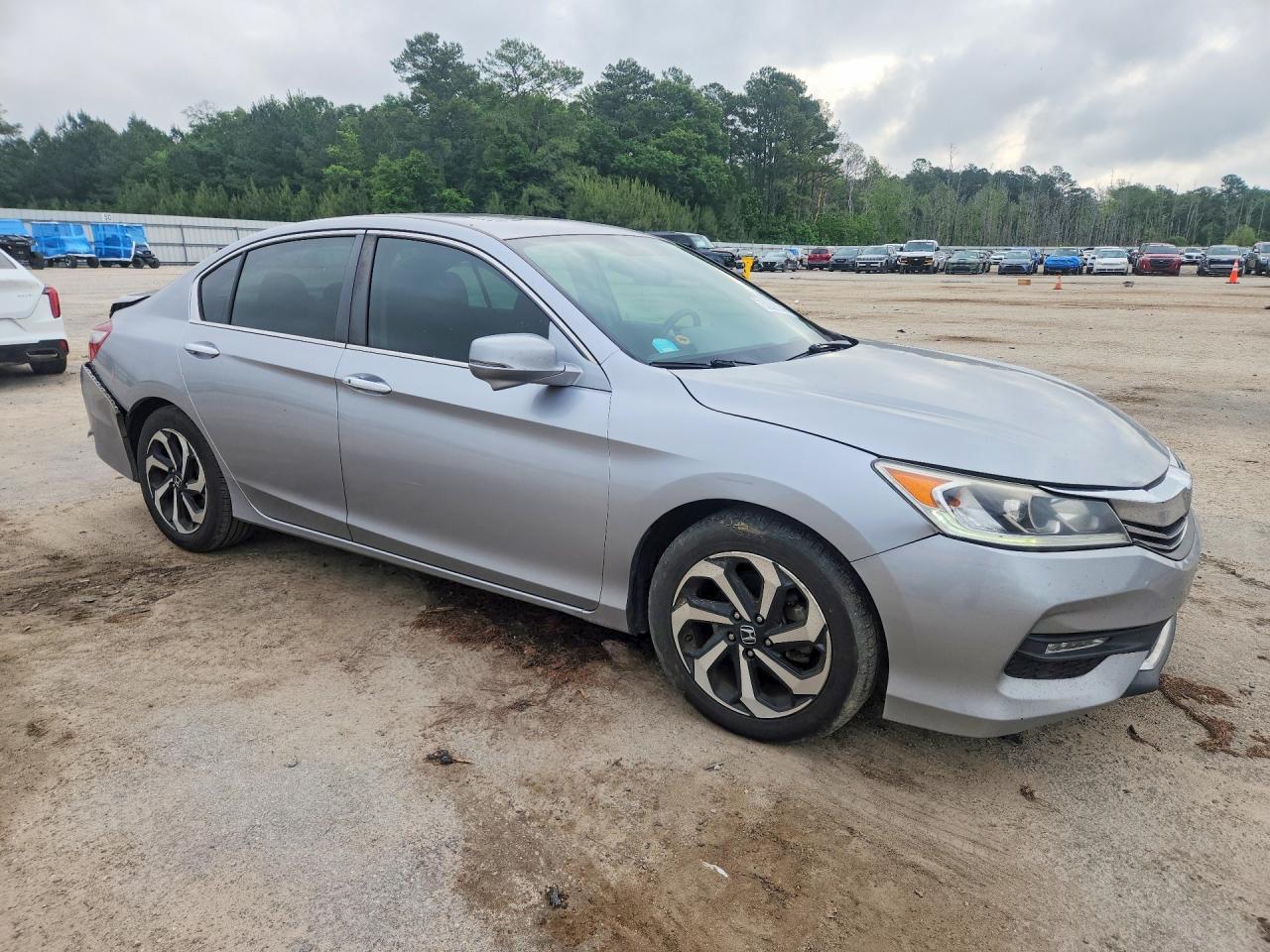 2017 HONDA ACCORD