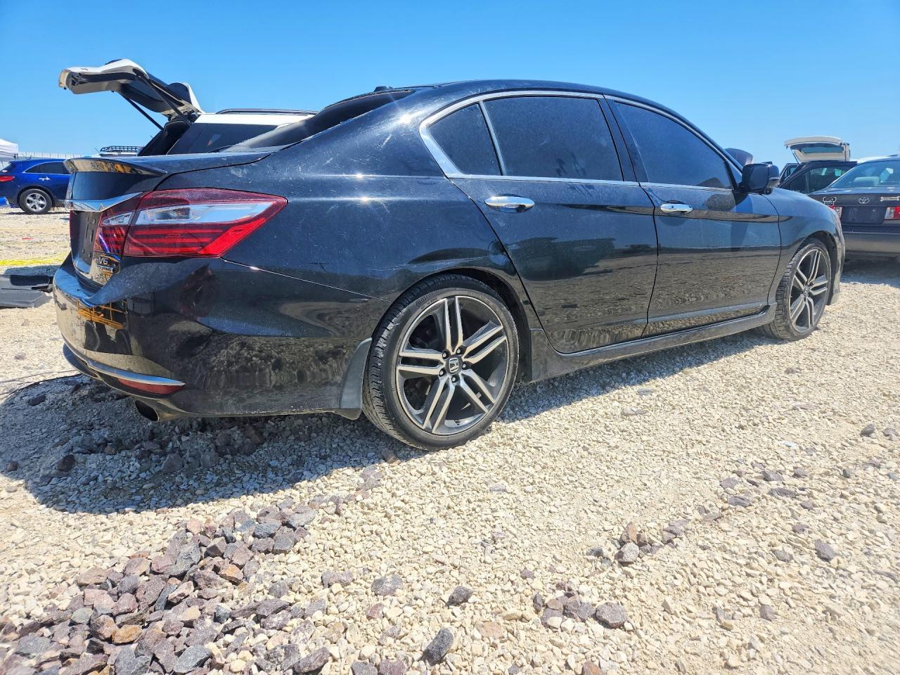 2017 HONDA ACCORD