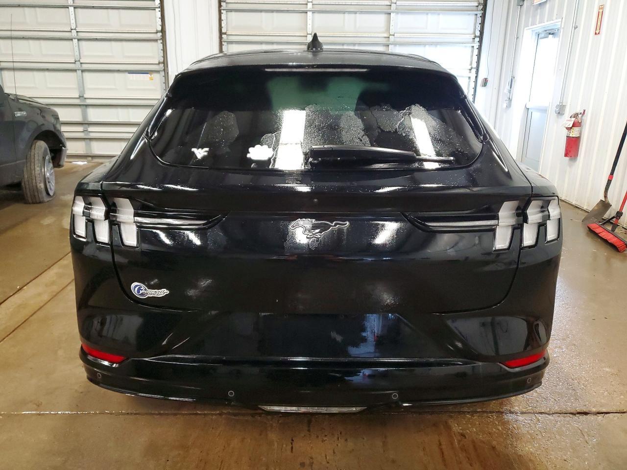 2021 FORD Mustang Mach-E