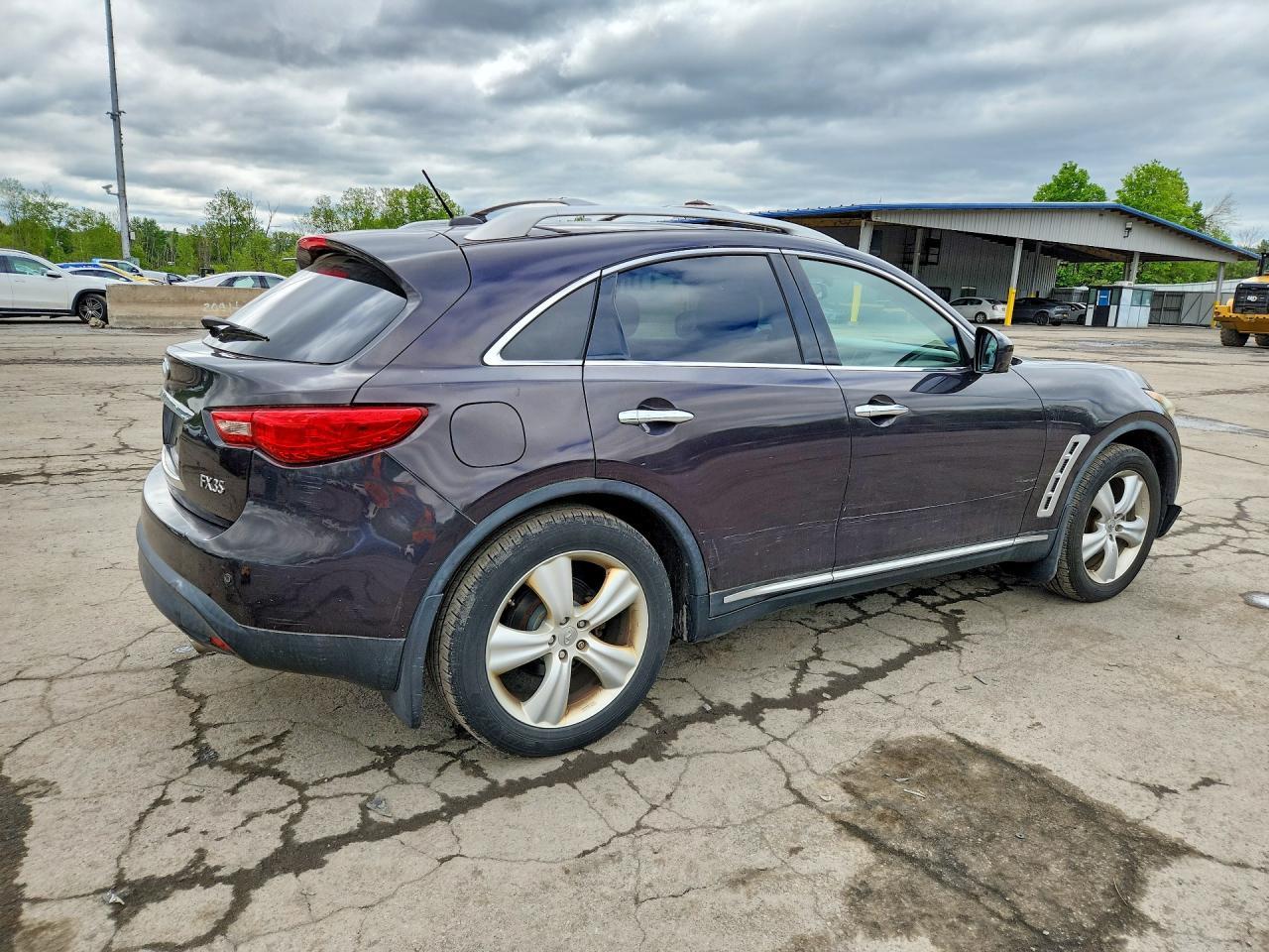 2010 INFINITI FX35
