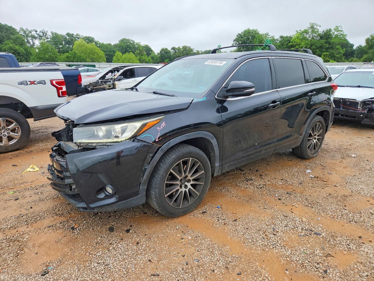 2017 TOYOTA HIGHLANDER