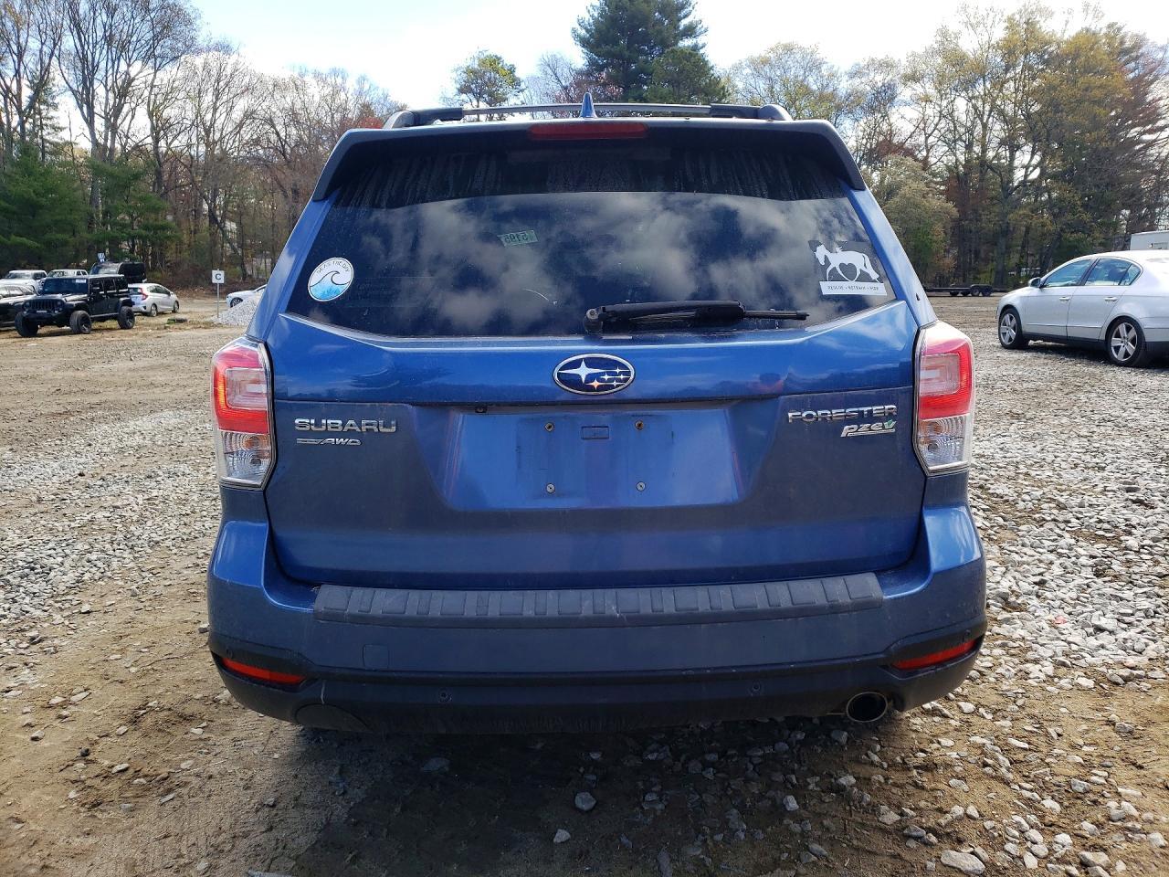 2017 SUBARU FORESTER