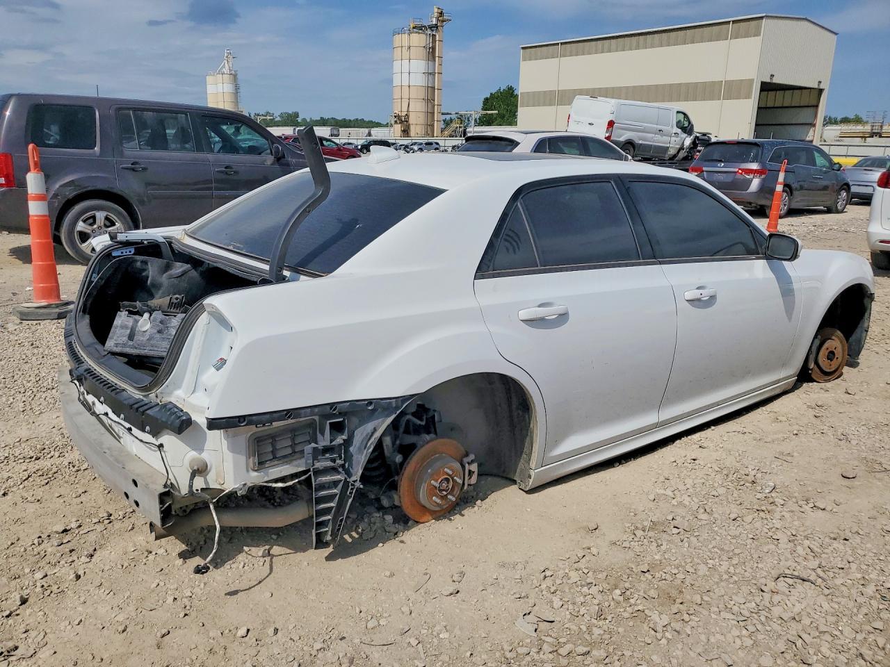 2023 CHRYSLER 300