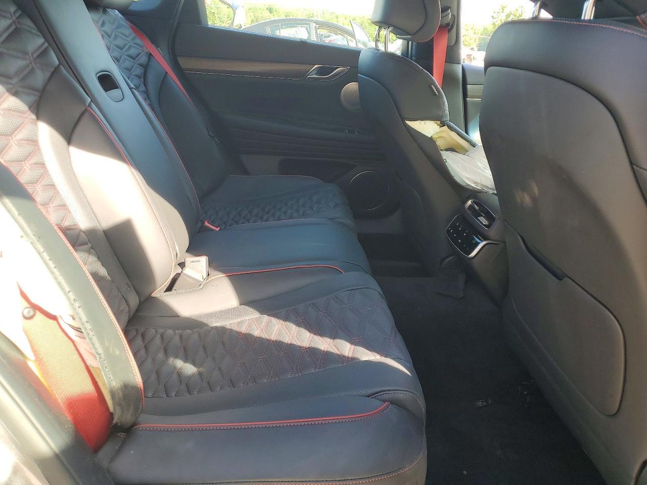 2025 GENESIS G80