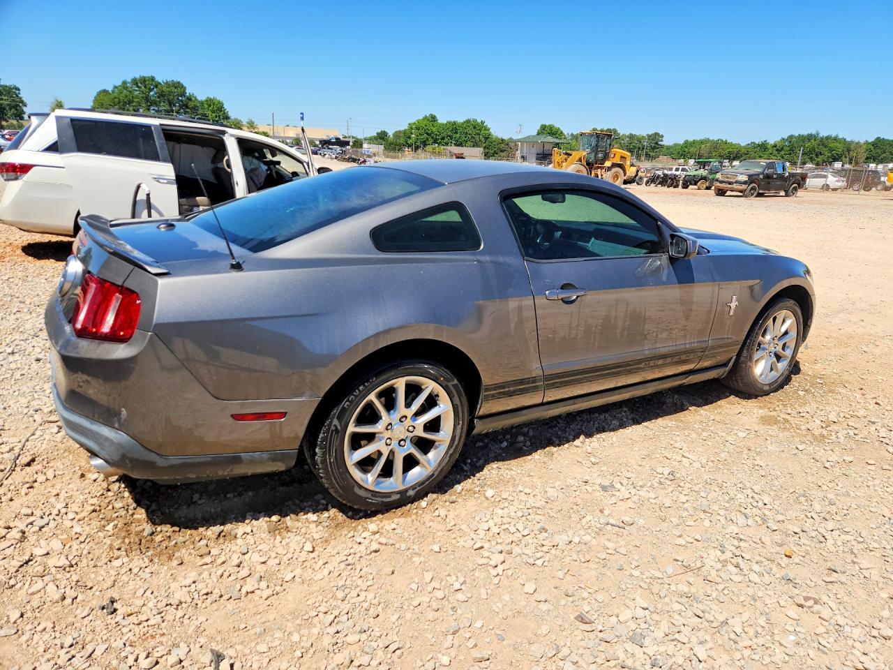 2011 FORD MUSTANG