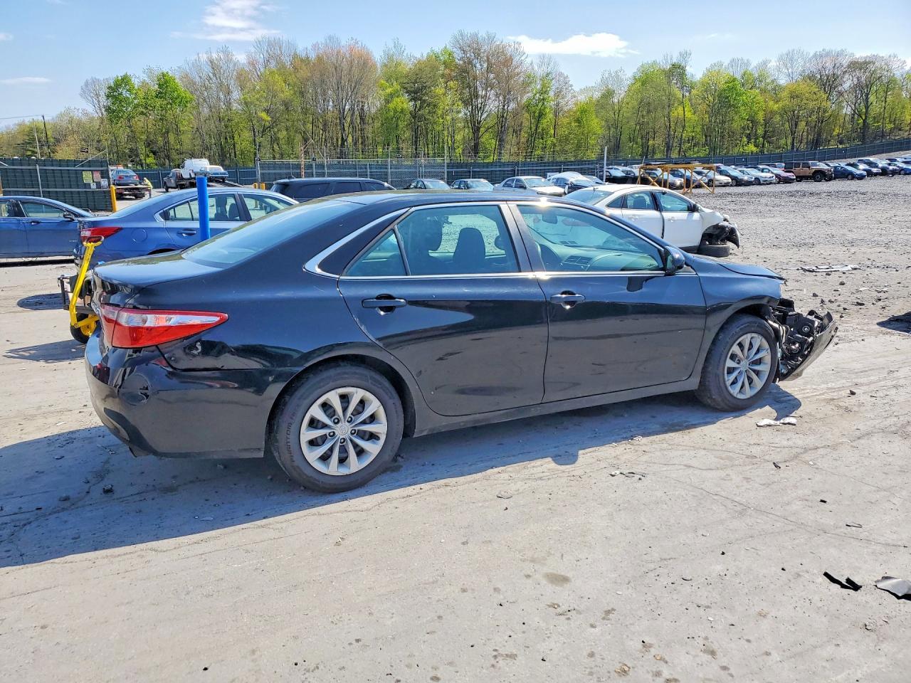 2016 TOYOTA CAMRY
