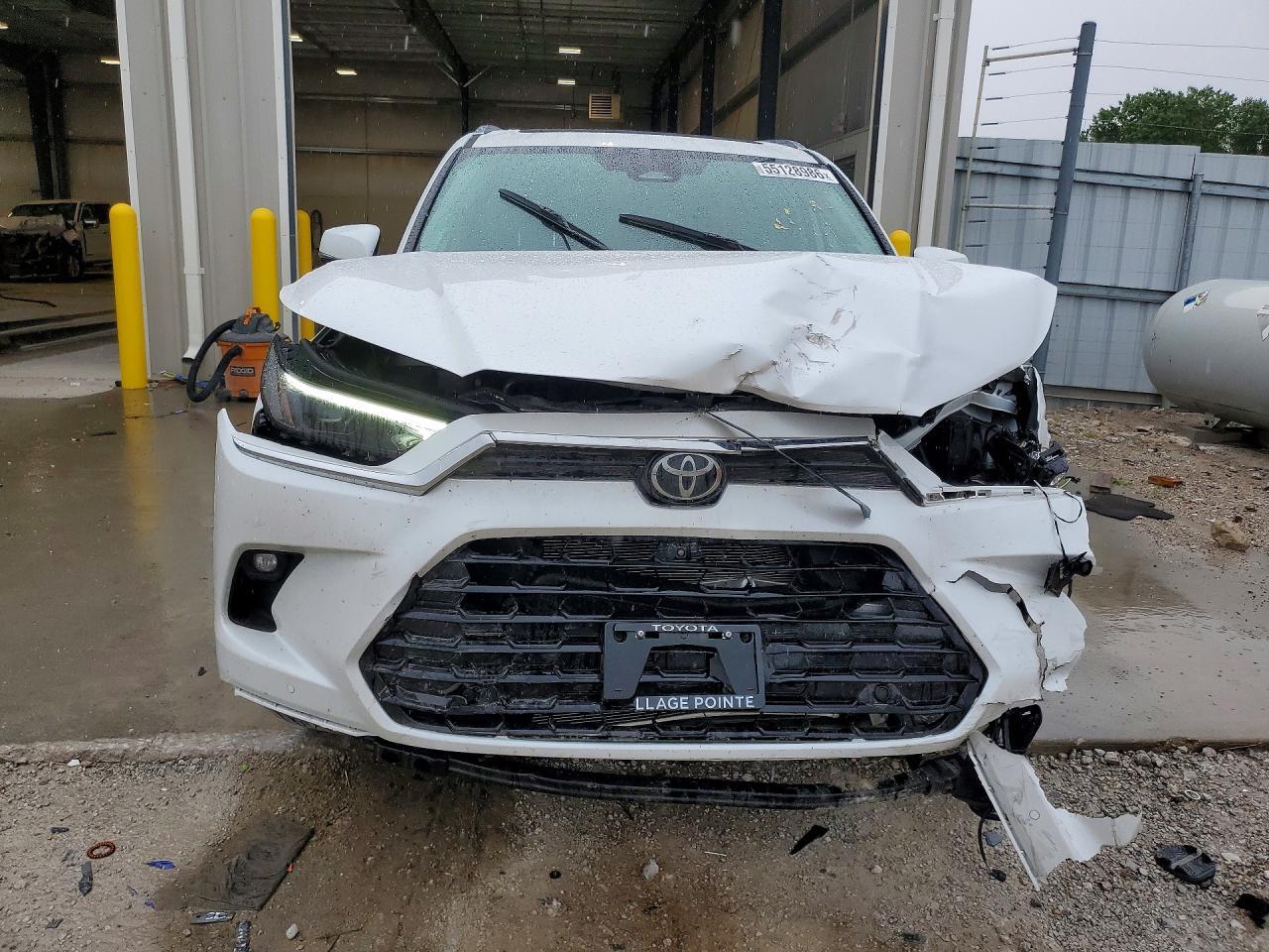 2024 TOYOTA HIGHLANDER