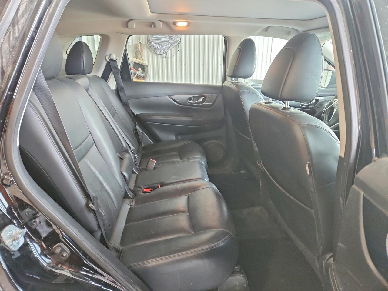 2015 NISSAN ROGUE