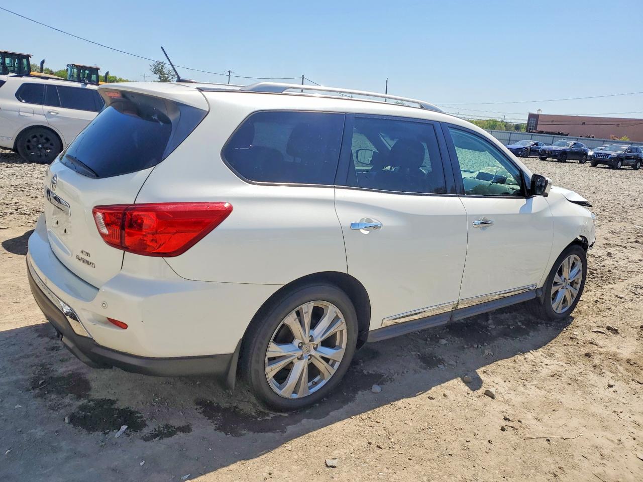 2018 NISSAN PATHFINDER