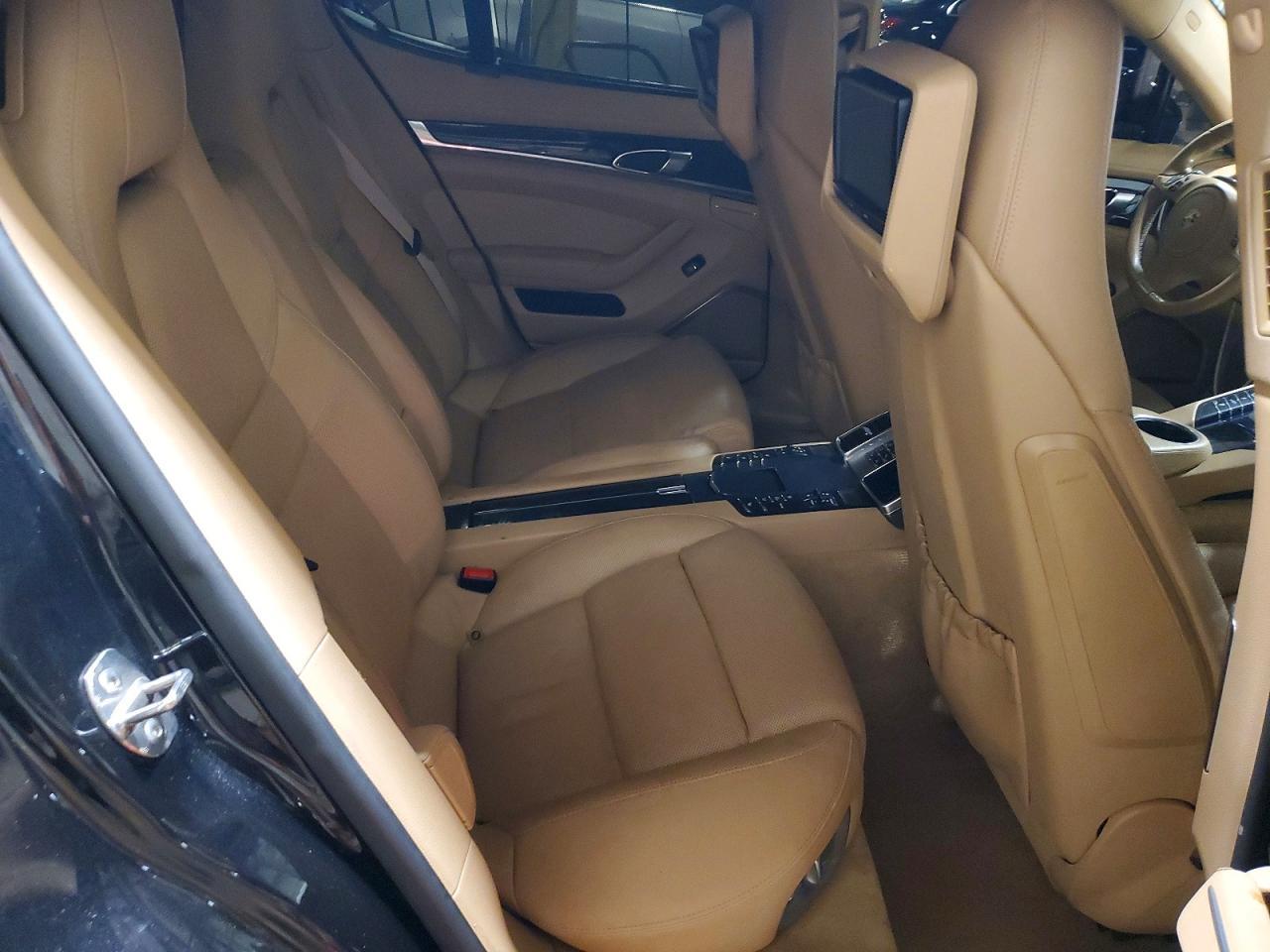 2012 PORSCHE Panamera