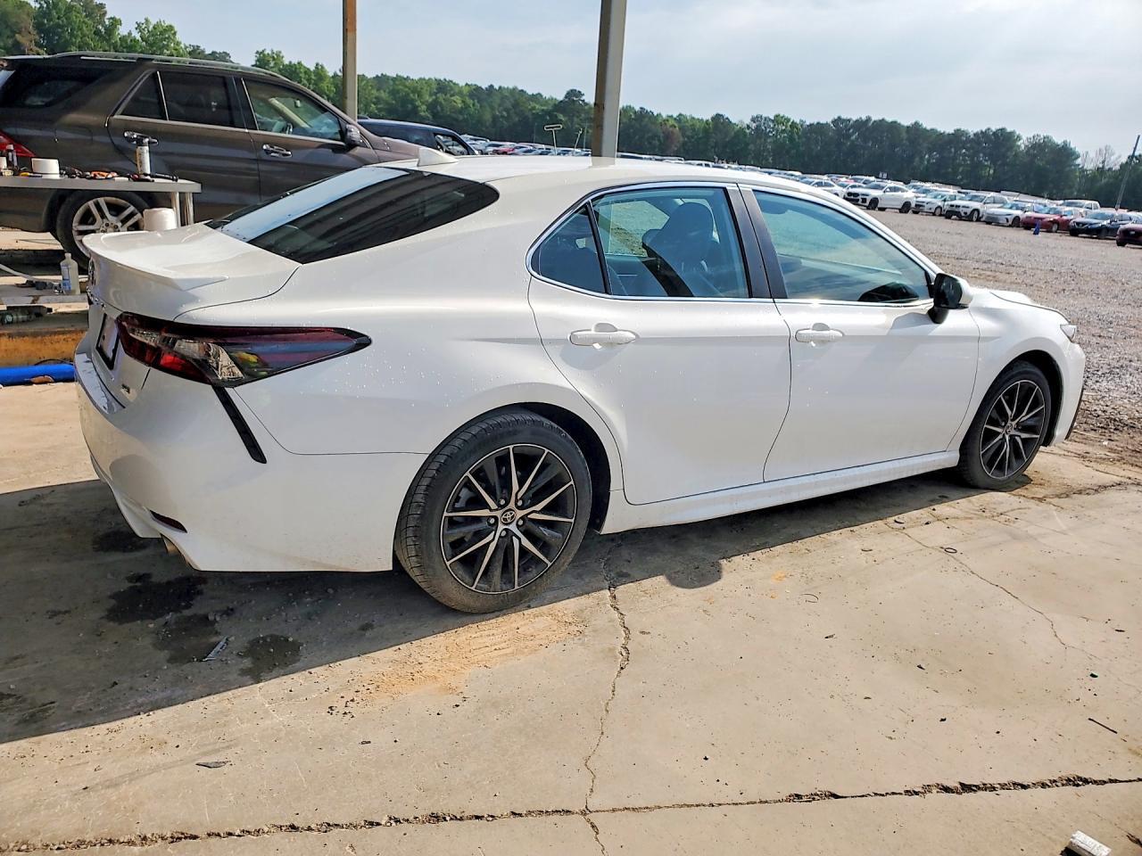 2021 TOYOTA CAMRY