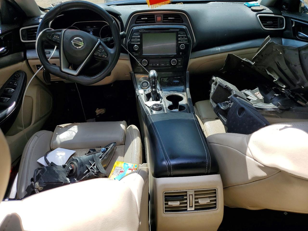 2017 NISSAN Maxima
