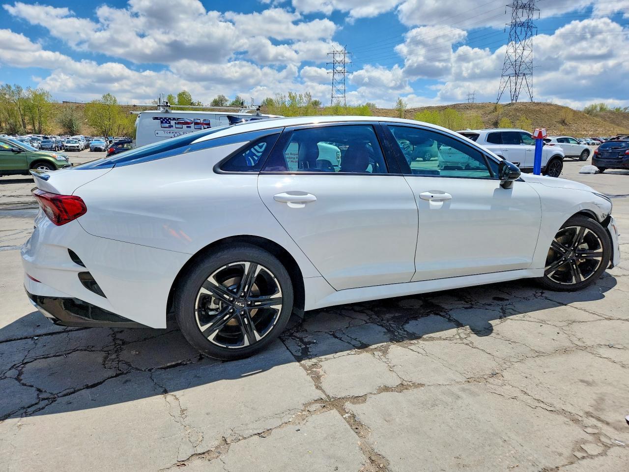 2022 KIA K5