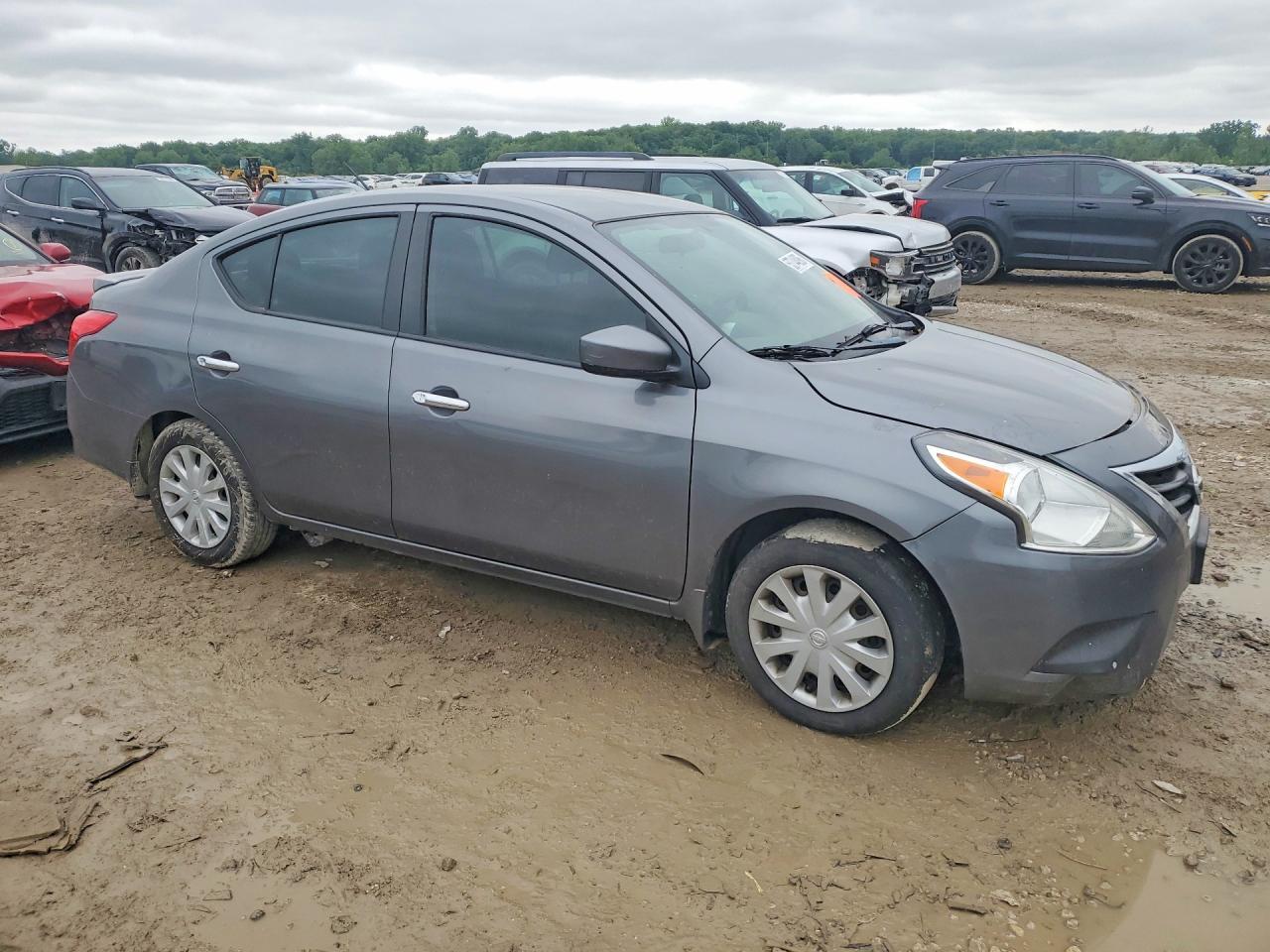 2018 NISSAN VERSA