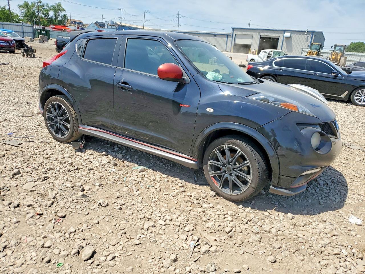 2013 NISSAN Juke