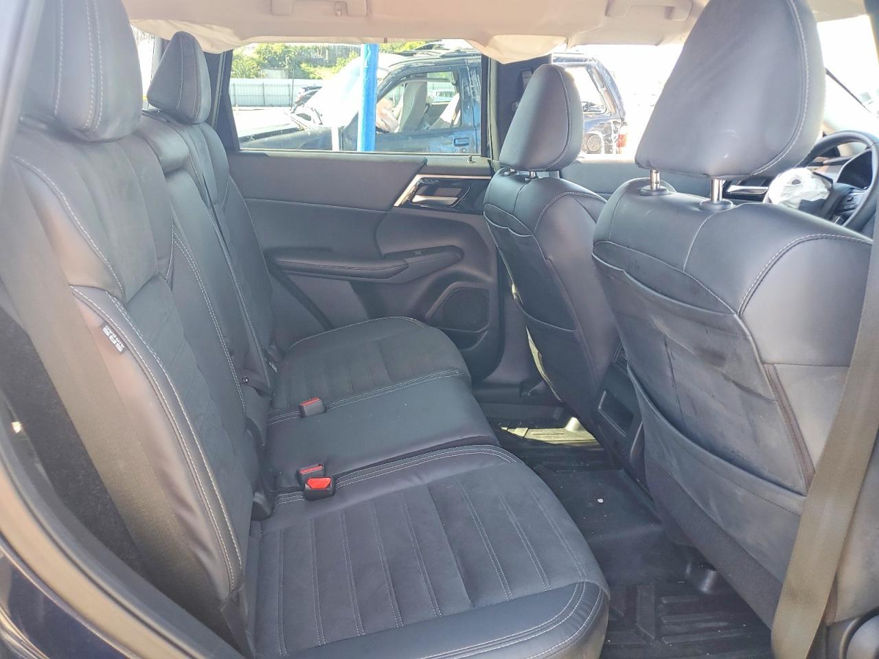 2022 MITSUBISHI outlander