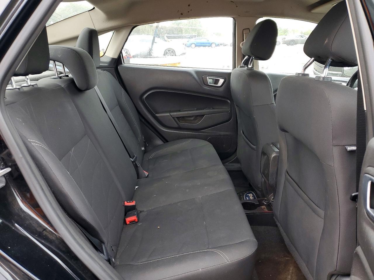 2016 FORD Fiesta