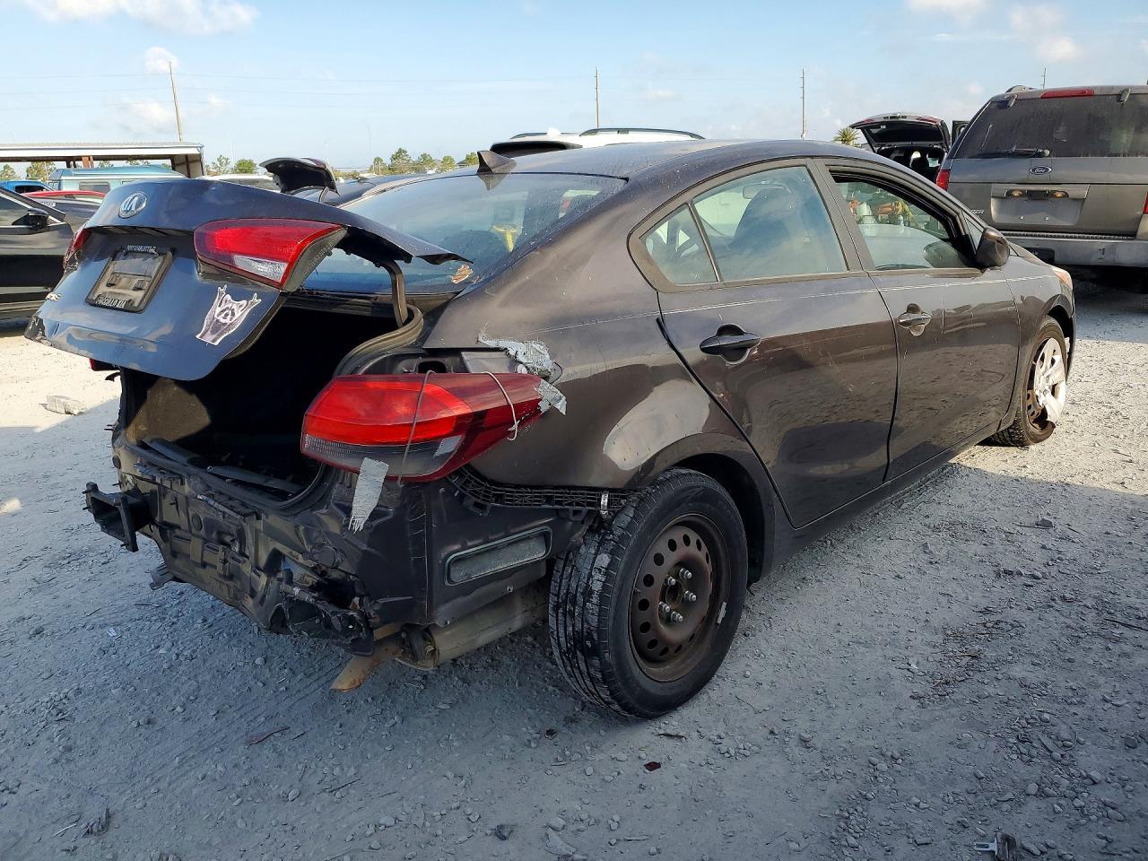 2017 KIA FORTE