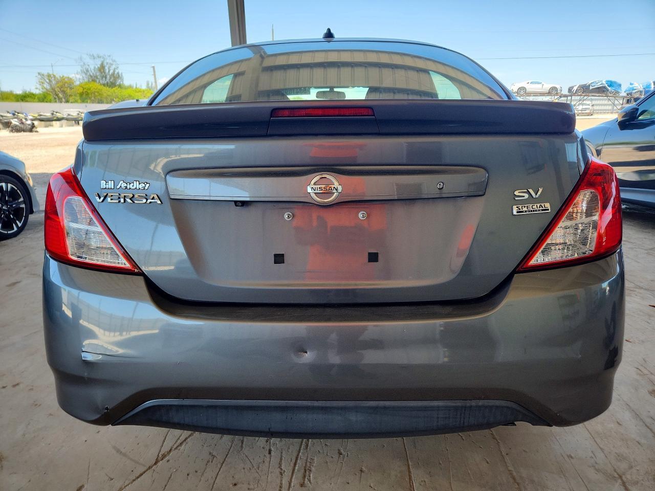 2018 NISSAN VERSA