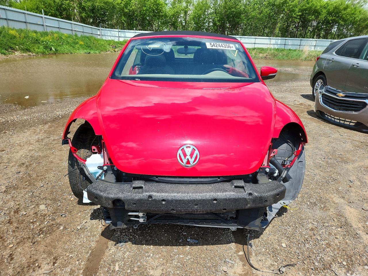 2015 VOLKSWAGEN Beetle