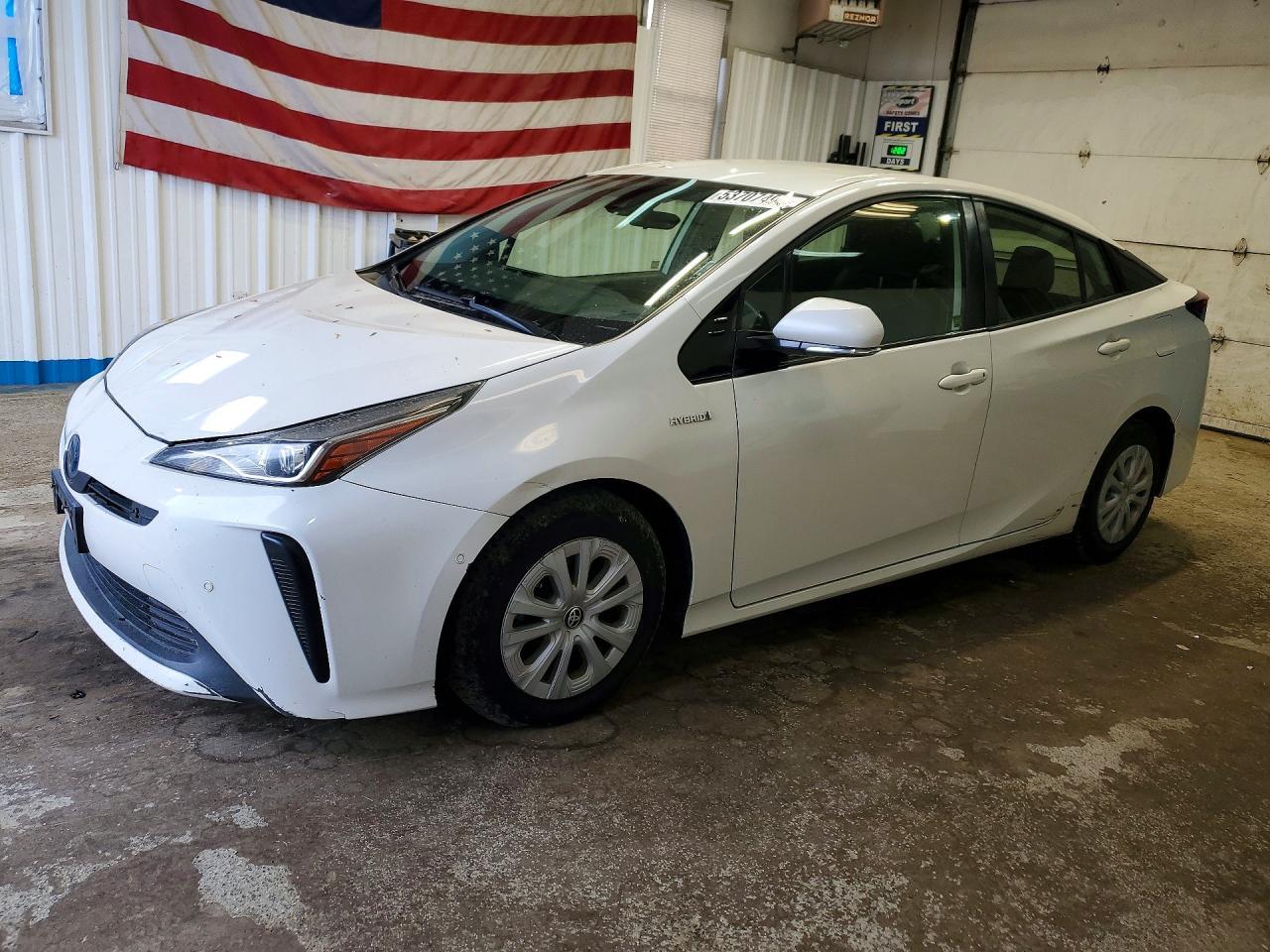 2019 TOYOTA PRIUS