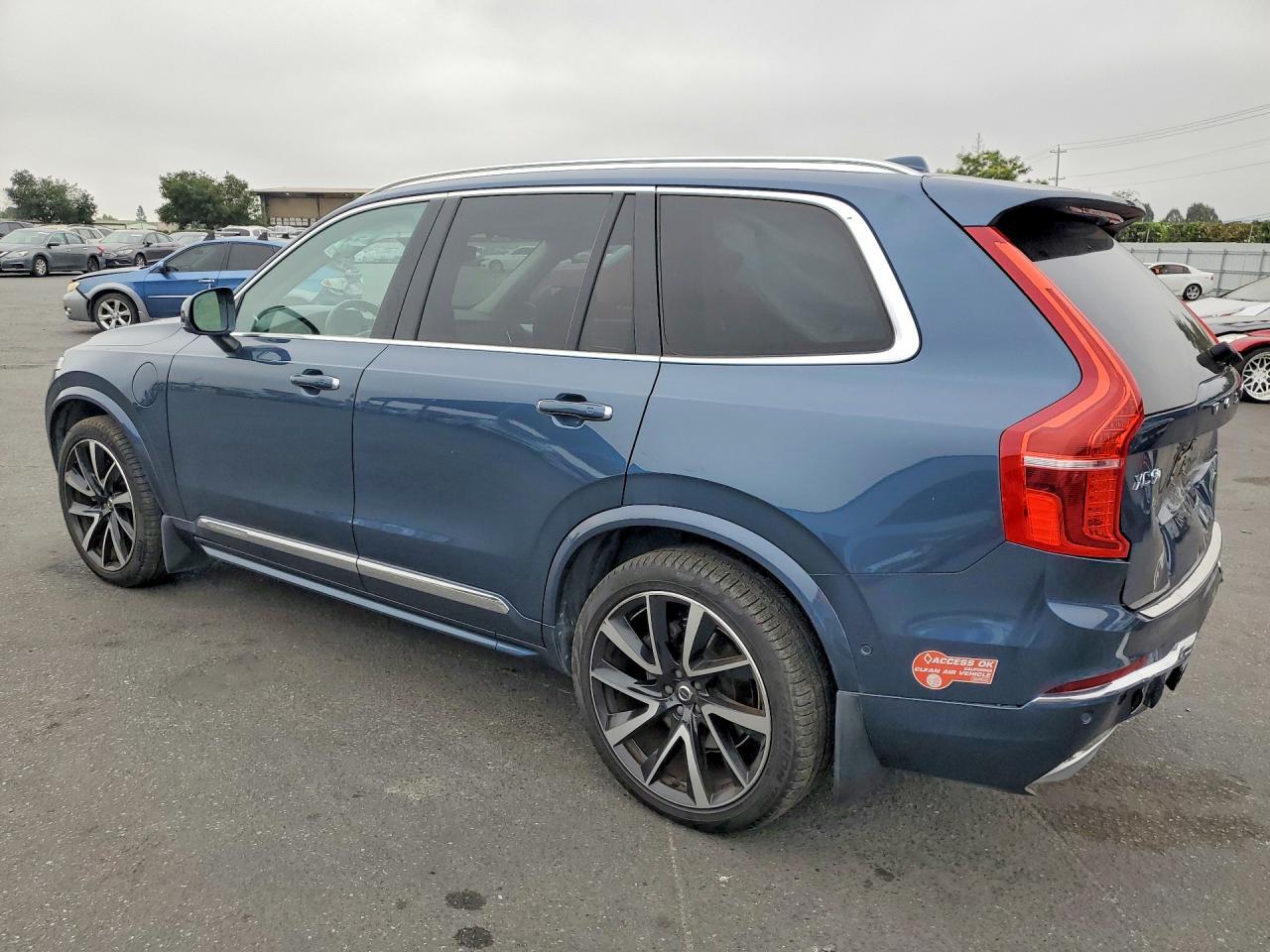 2018 VOLVO XC90