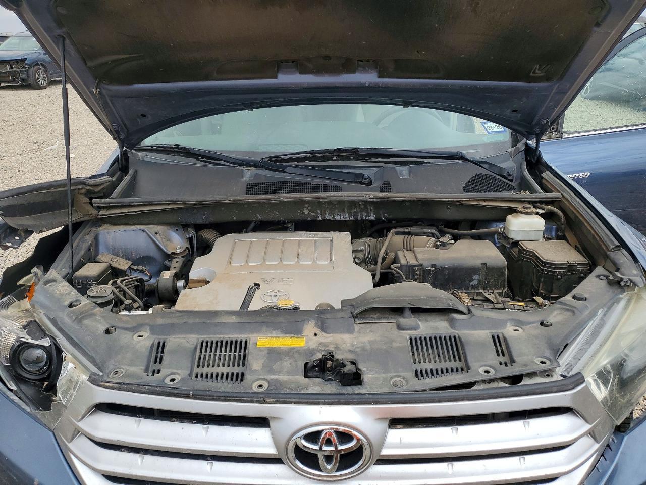 2013 TOYOTA HIGHLANDER