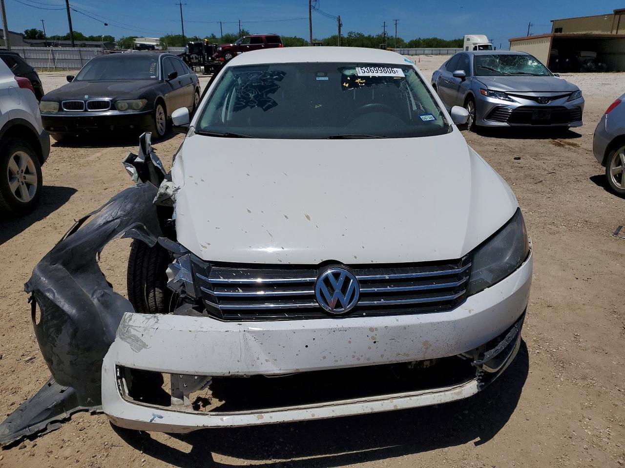 2014 VOLKSWAGEN Passat