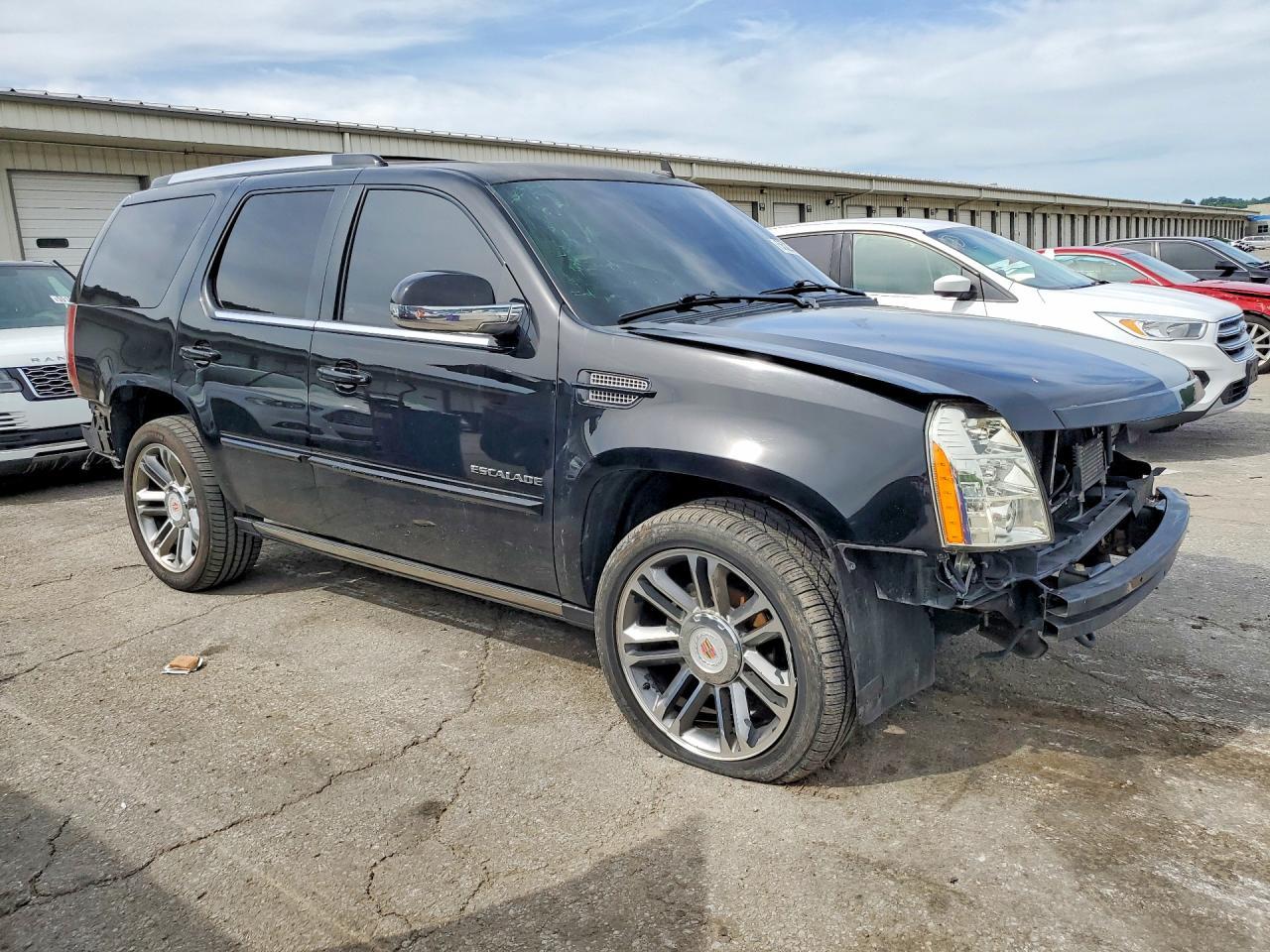 2013 CADILLAC ESCALADE