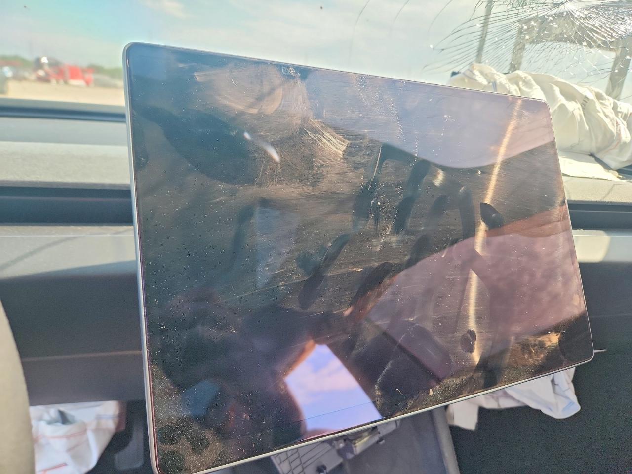 2026 TESLA MODEL 3
