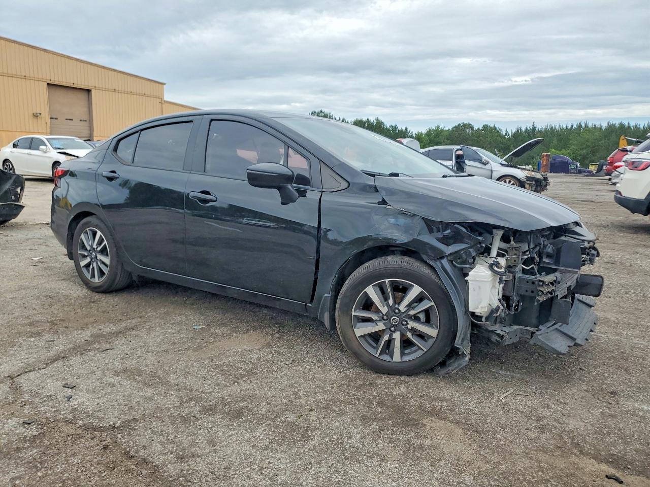2021 NISSAN VERSA
