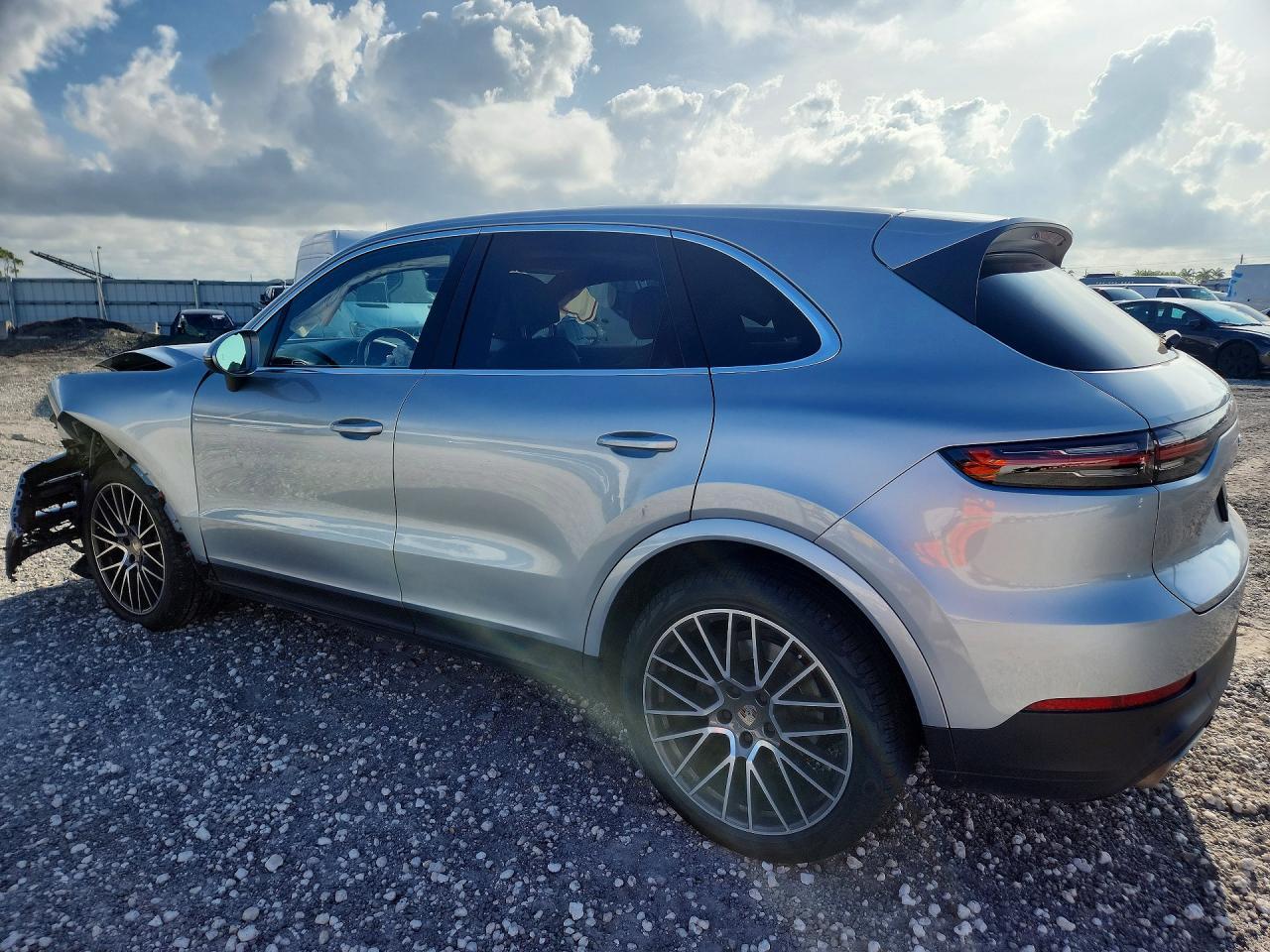 2020 PORSCHE CAYENNE