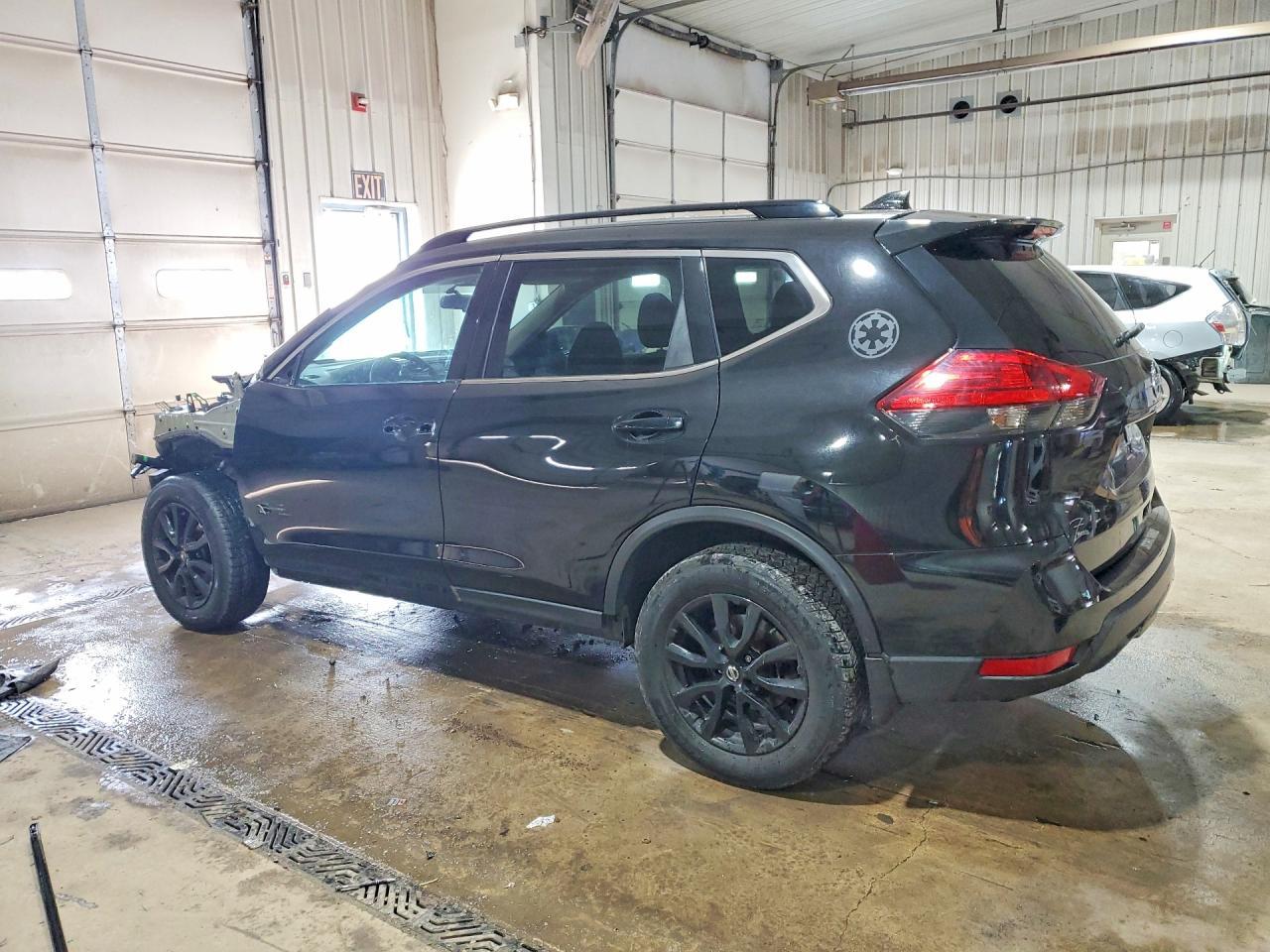 2017 NISSAN ROGUE