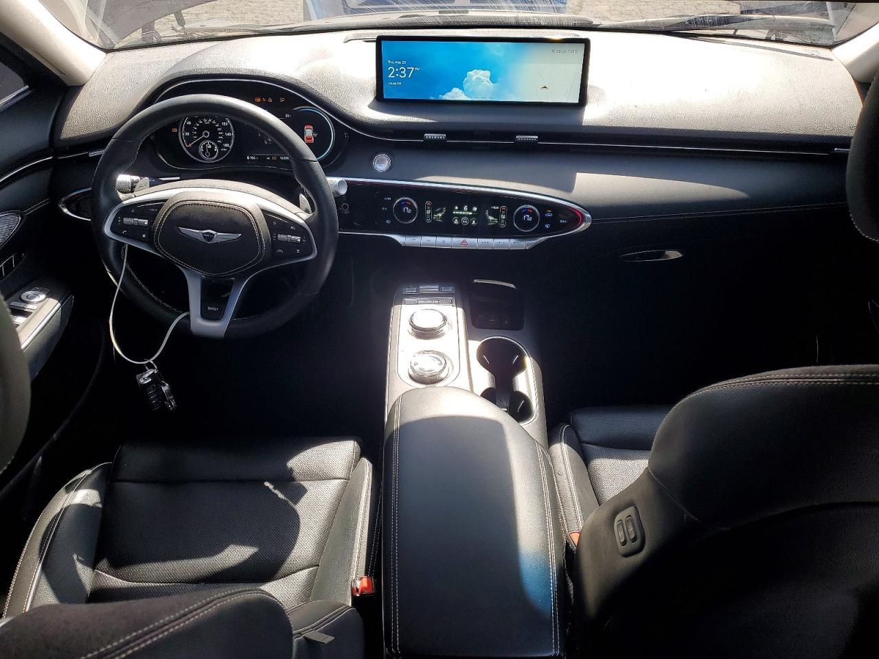 2024 GENESIS GV70