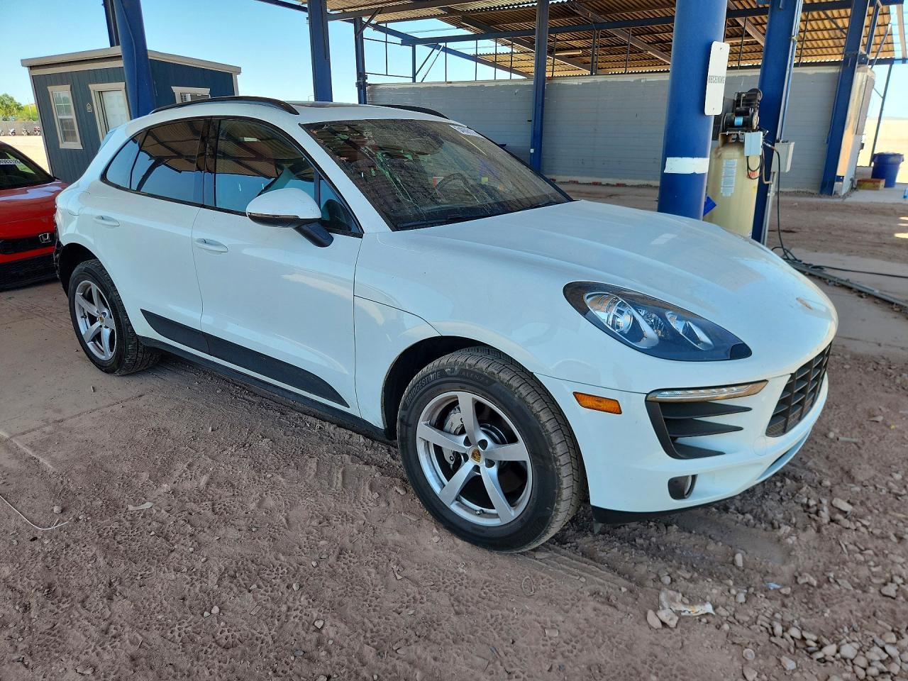 2017 PORSCHE Macan