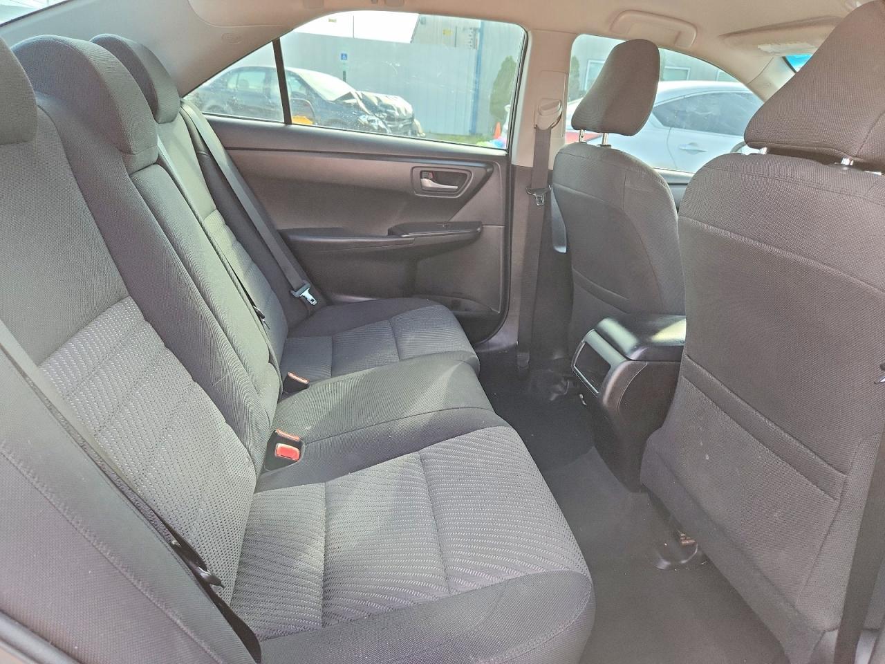 2016 TOYOTA CAMRY