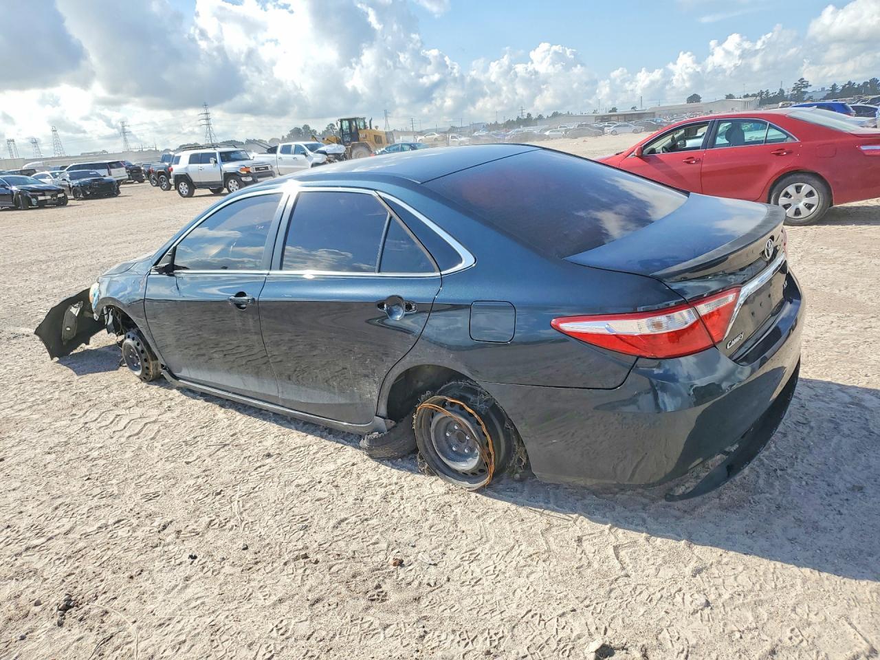 2015 TOYOTA CAMRY