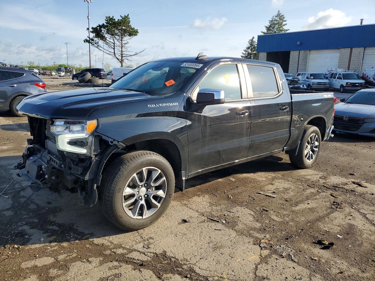 2024 CHEVROLET Silverado