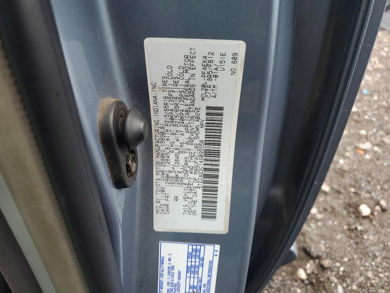 2004 TOYOTA SIENNA