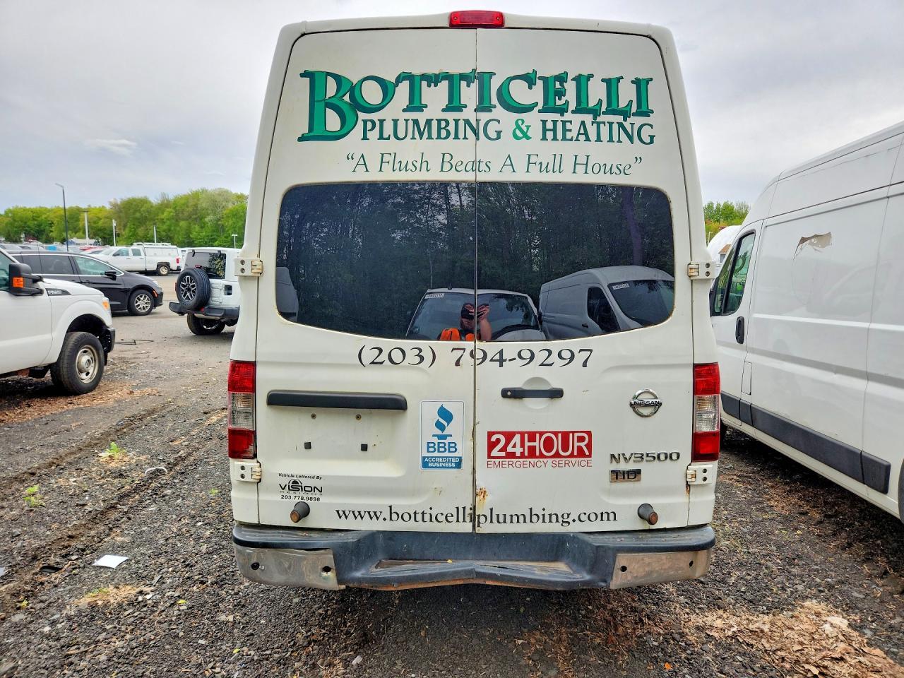 2012 NISSAN NV 2500