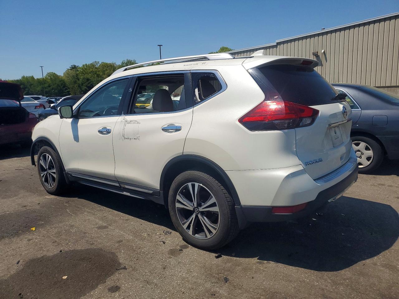 2017 NISSAN ROGUE