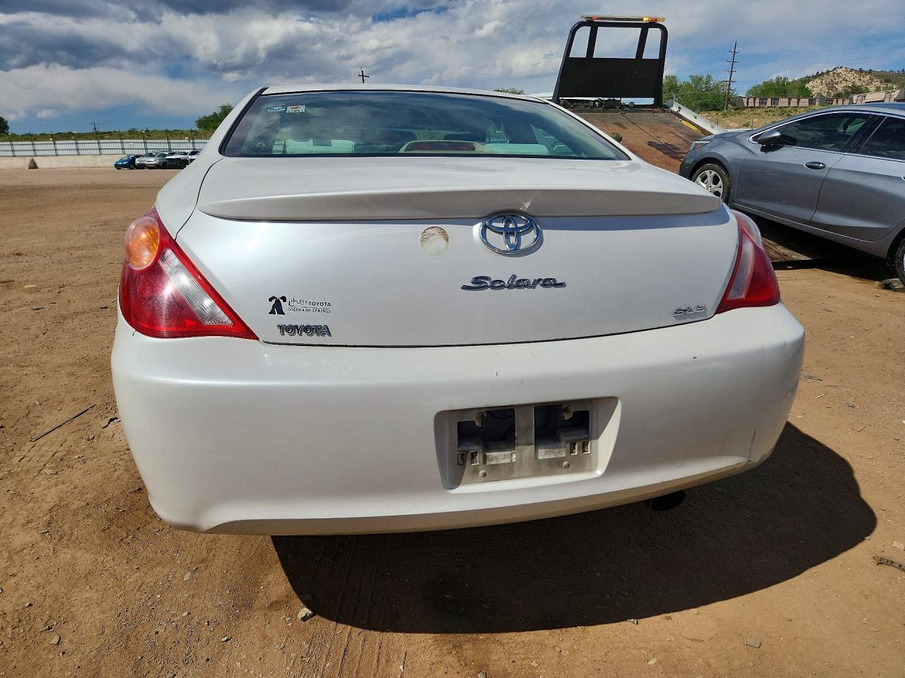 2004 TOYOTA CAMRY
