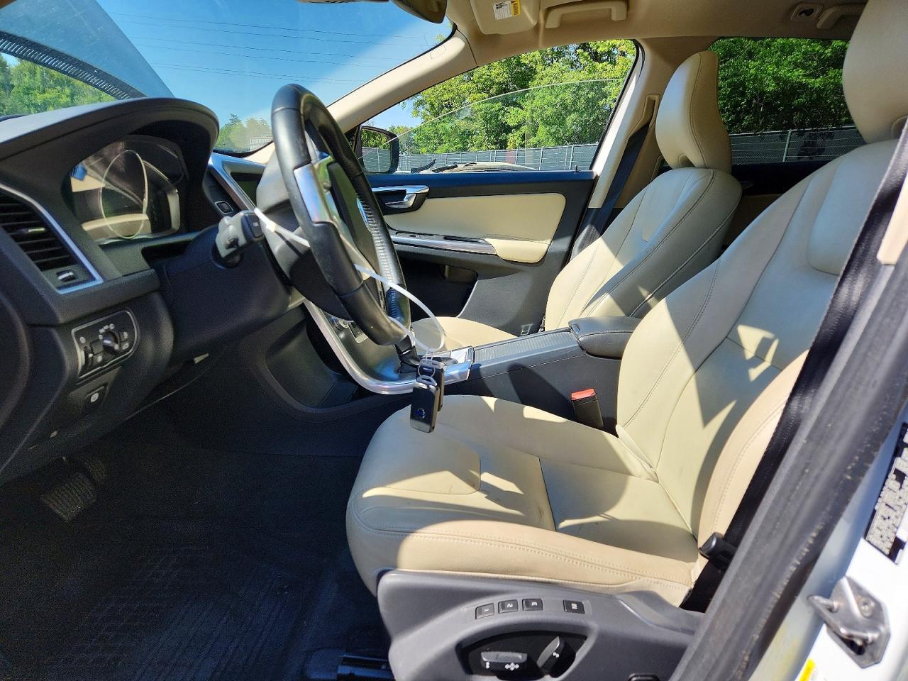 2016 VOLVO XC60