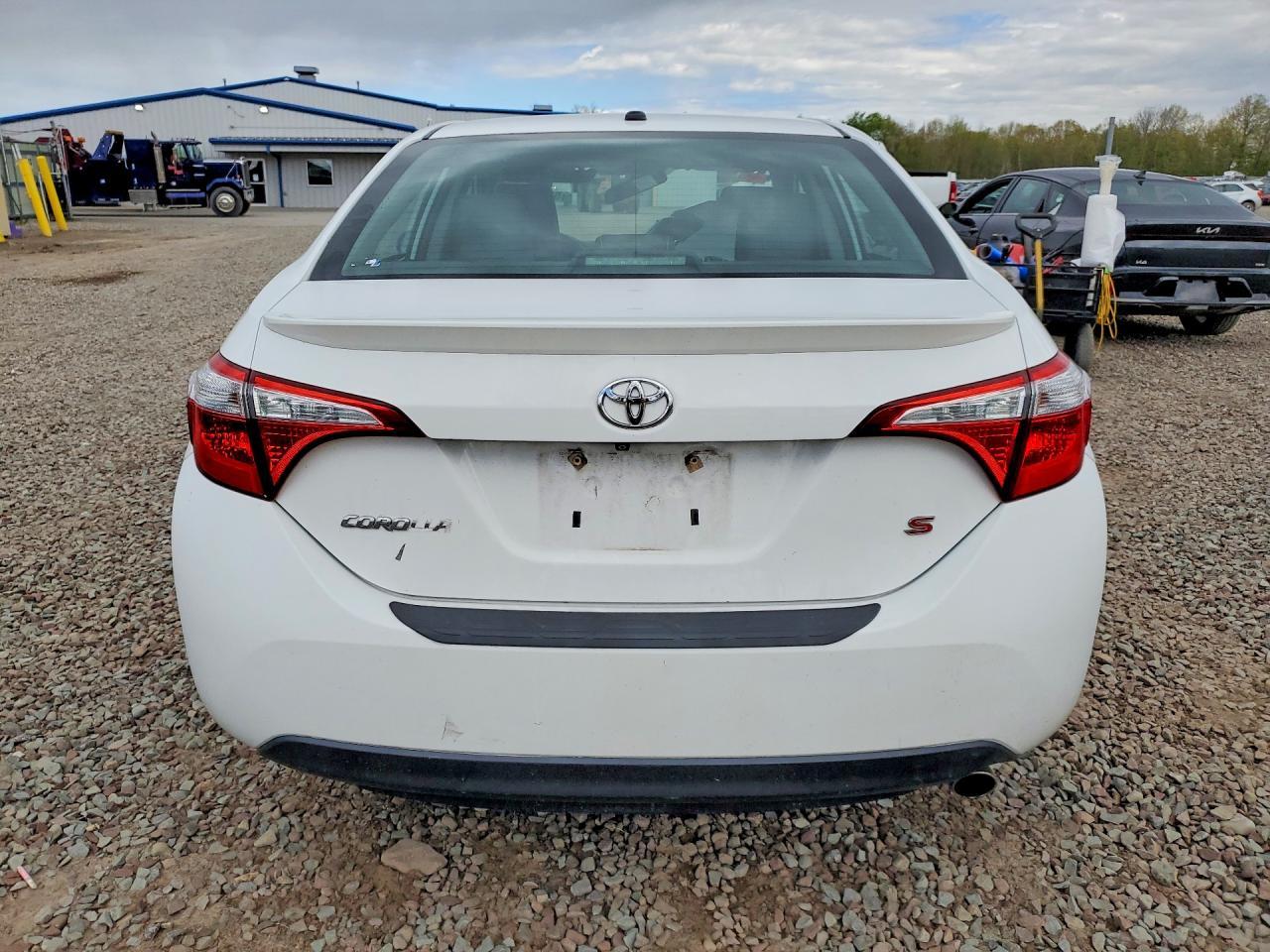 2015 TOYOTA COROLLA