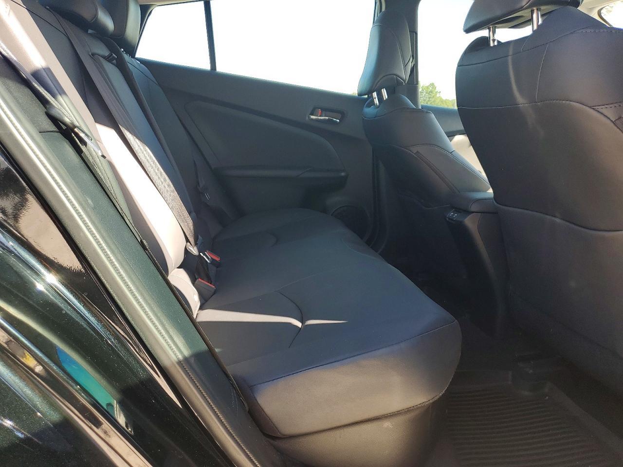 2022 TOYOTA PRIUS